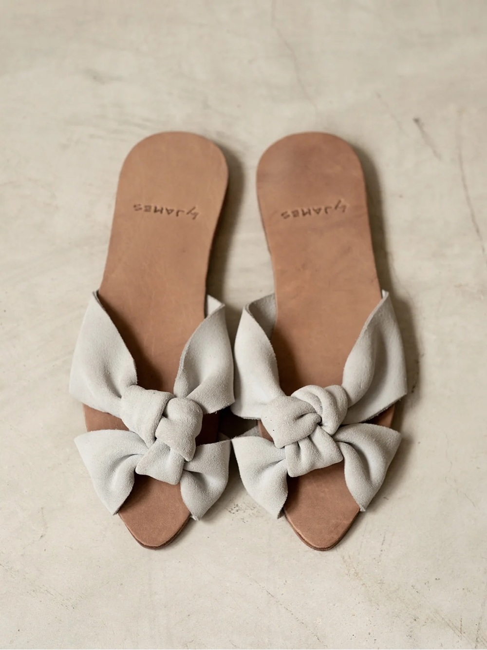Knot Leather Flat Slide Sandals in Light Gray